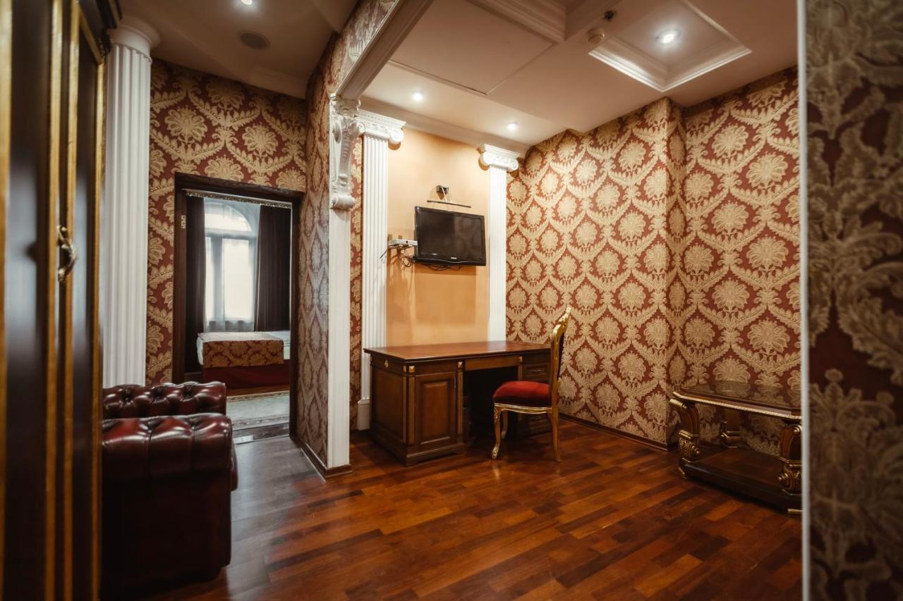 De Paris Hotel Kijev Kültér fotó