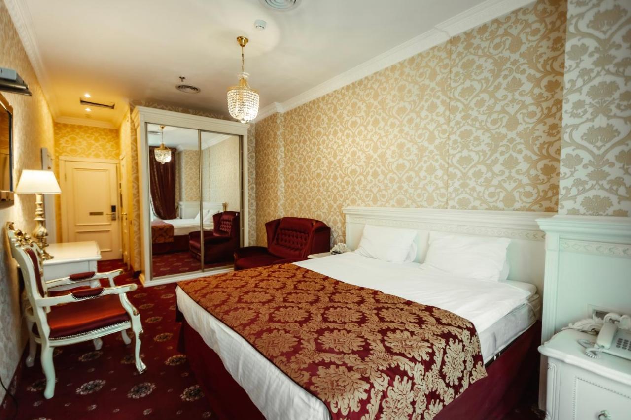 De Paris Hotel Kijev Kültér fotó