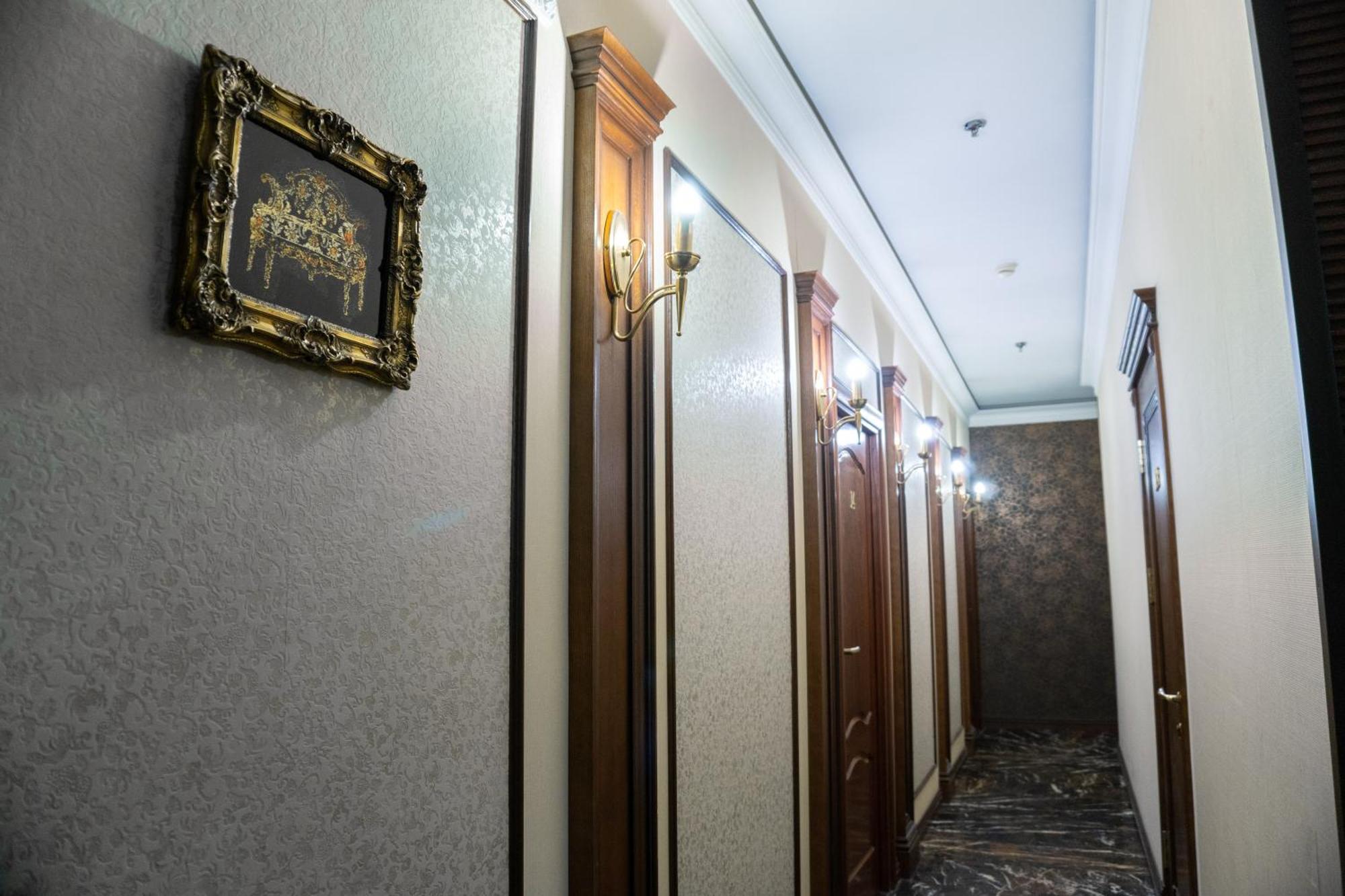 De Paris Hotel Kijev Kültér fotó