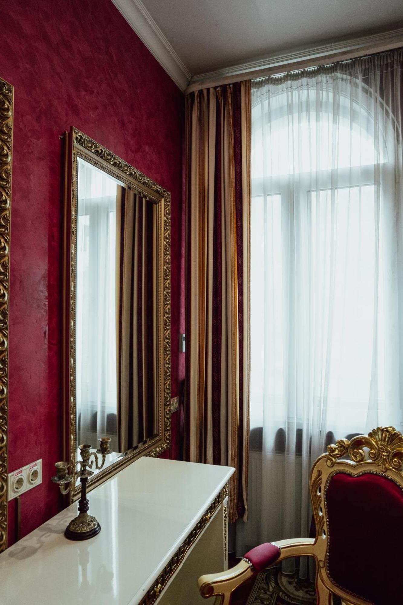 De Paris Hotel Kijev Kültér fotó