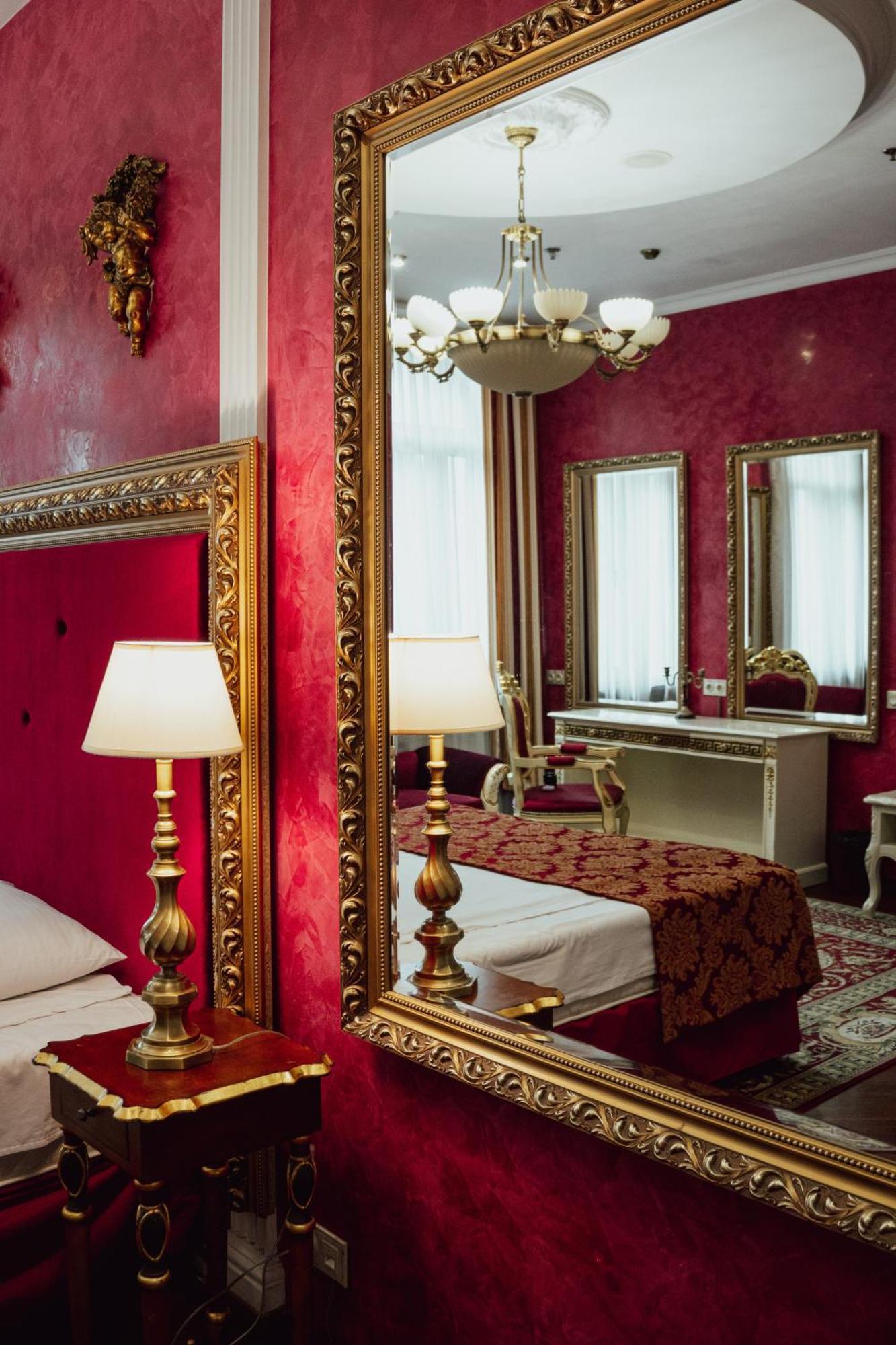 De Paris Hotel Kijev Kültér fotó
