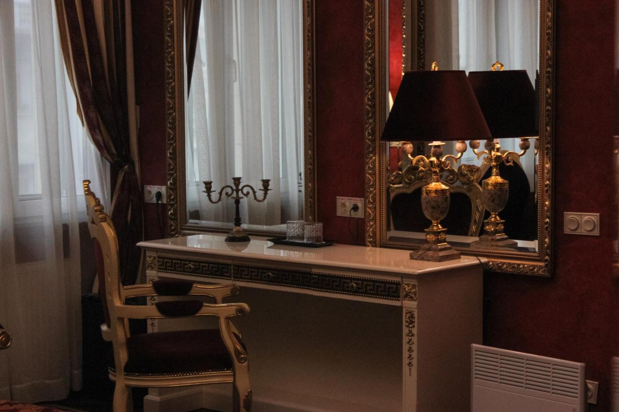 De Paris Hotel Kijev Kültér fotó