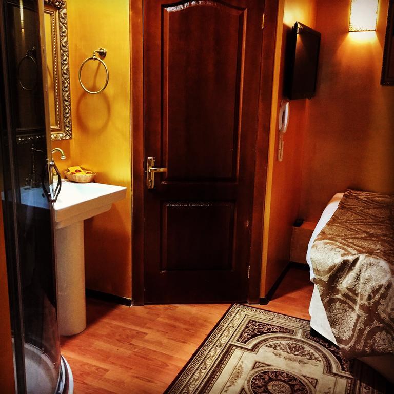 De Paris Hotel Kijev Szoba fotó